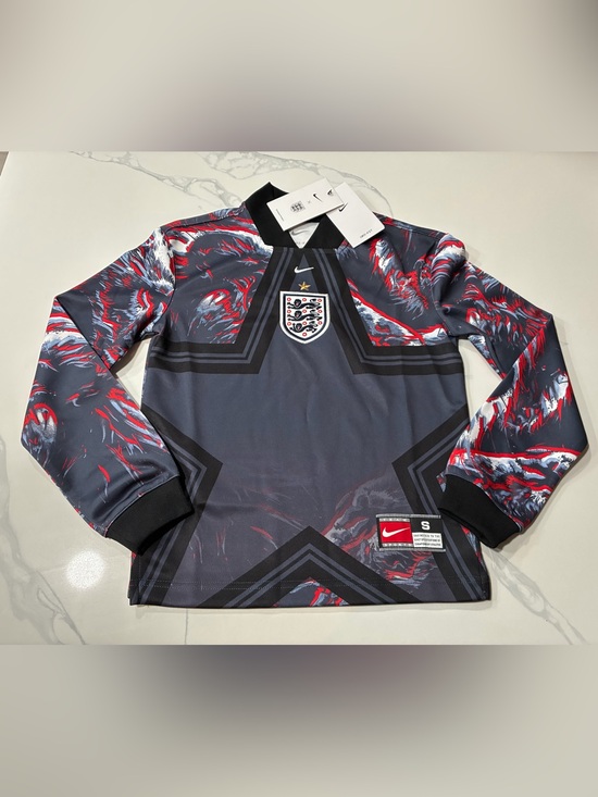 Nike Other - England National Football Team Youth Nike Long Sleeve (Small) Retail For $75